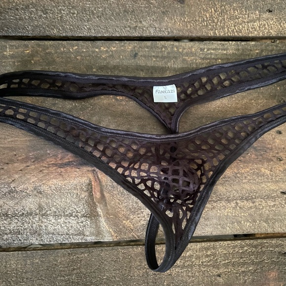 Mens mesh thong - Picture 4 of 14